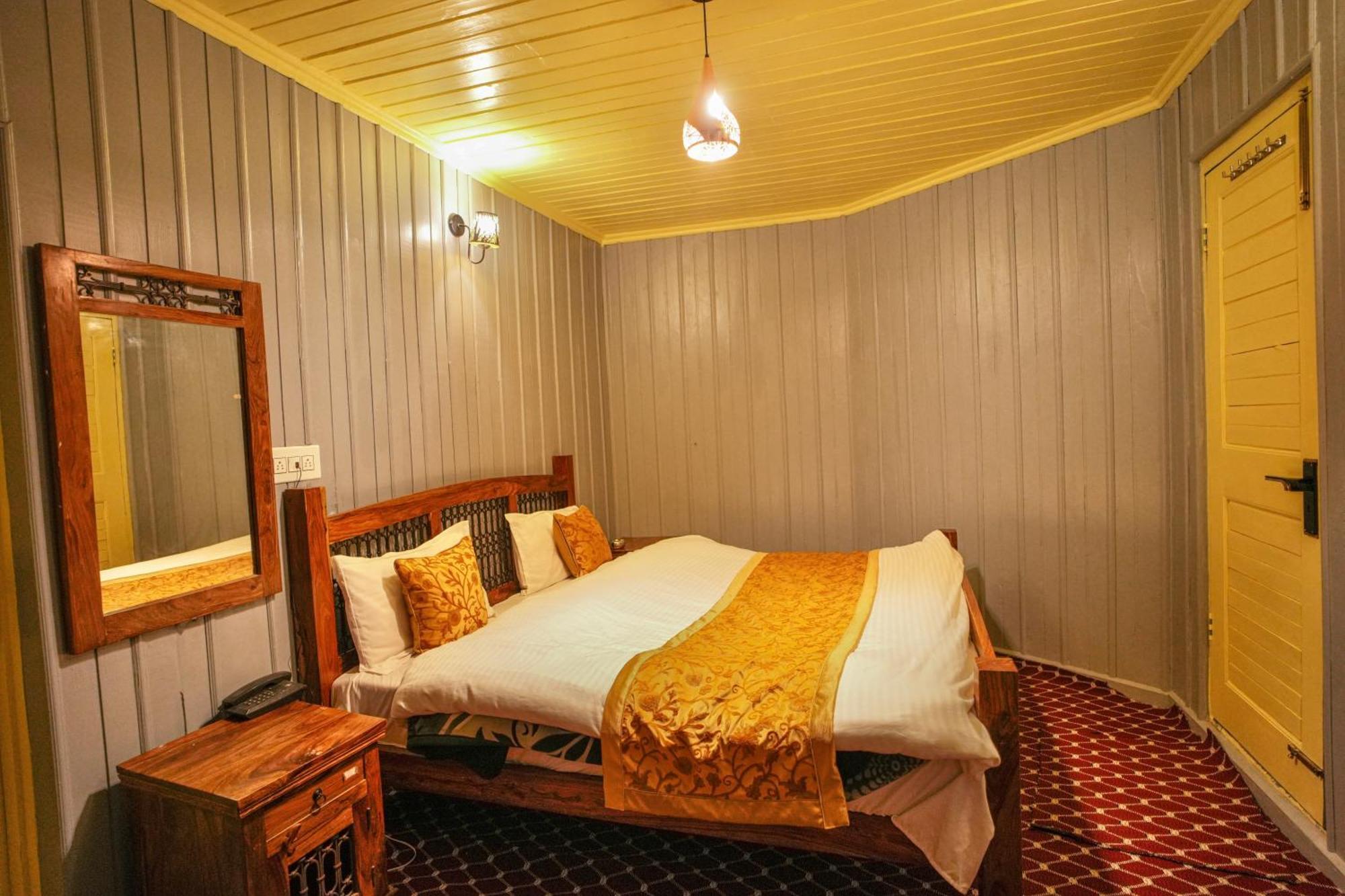 Hotel Little Silver Pahalgām Exterior photo